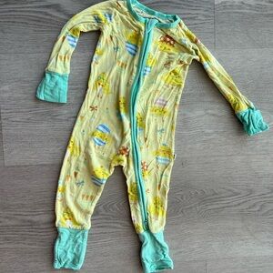 Little Sleepies Easter chicks zippy 3-6 used